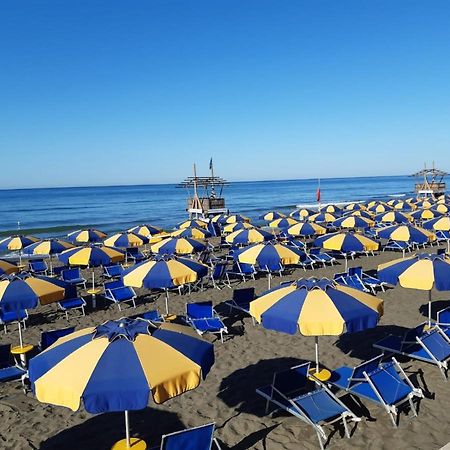 Hotel Tirreno Латина Экстерьер фото