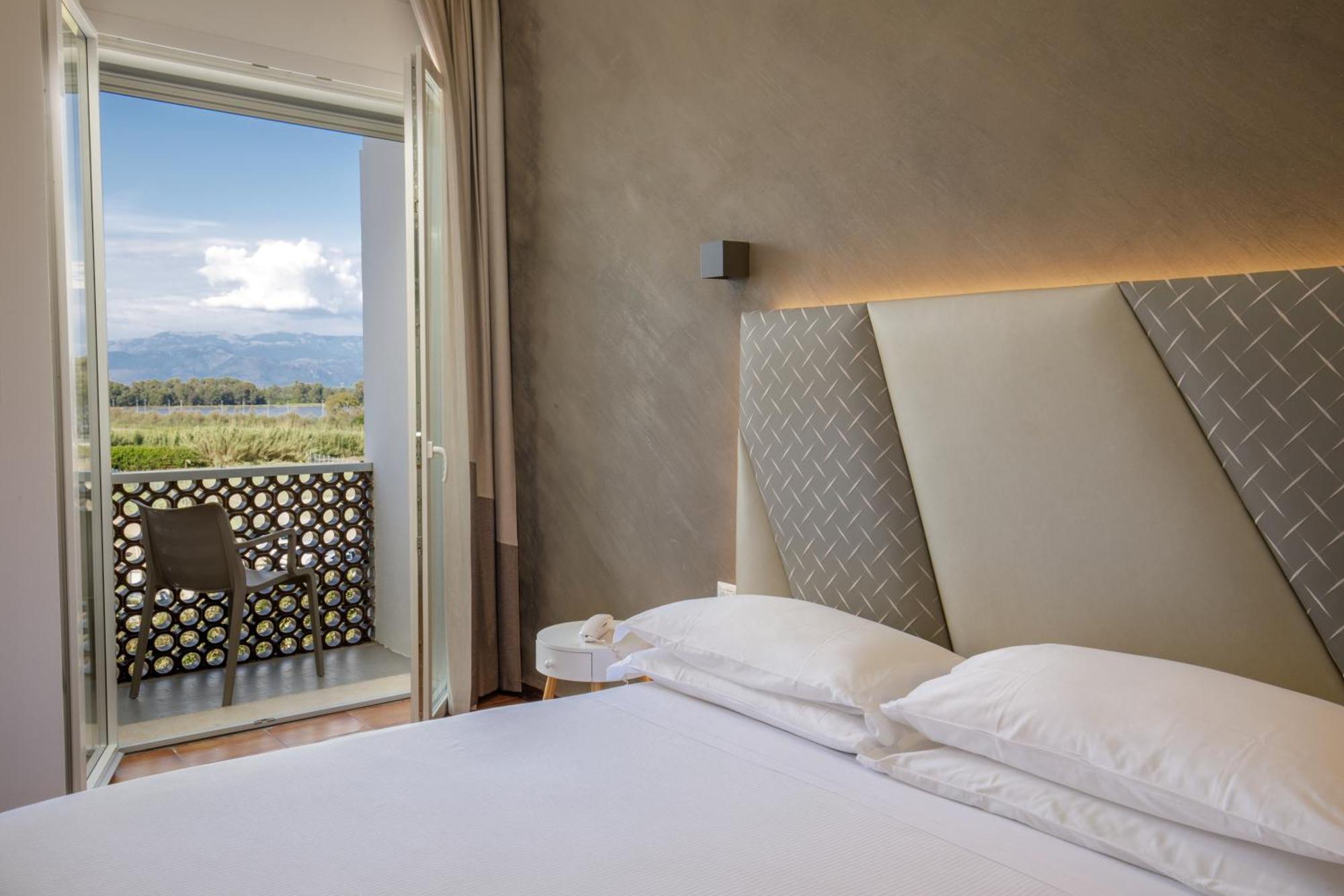 Hotel Tirreno Латина Экстерьер фото