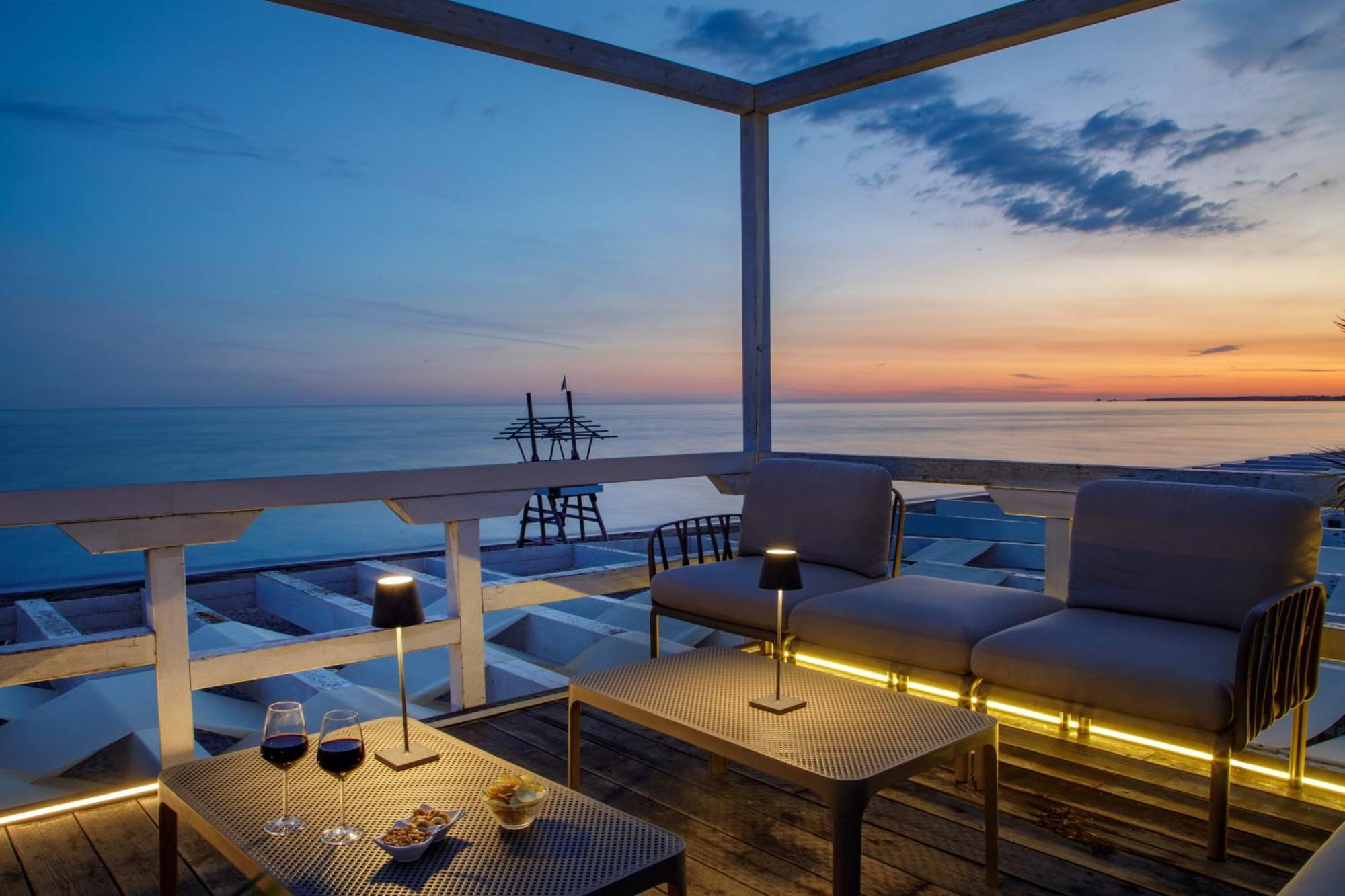 Hotel Tirreno Латина Экстерьер фото